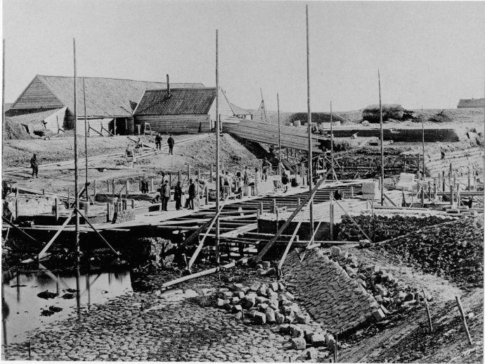 Aanleg sluizencomplex in 1878.